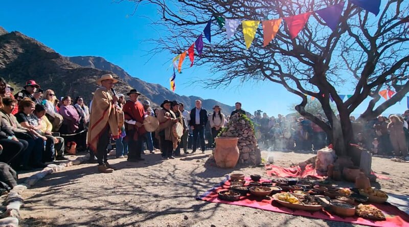 Tucumán celebró a la Pachamama con su tradicional ceremonia en la Ciudad Sagrada de Quilmes